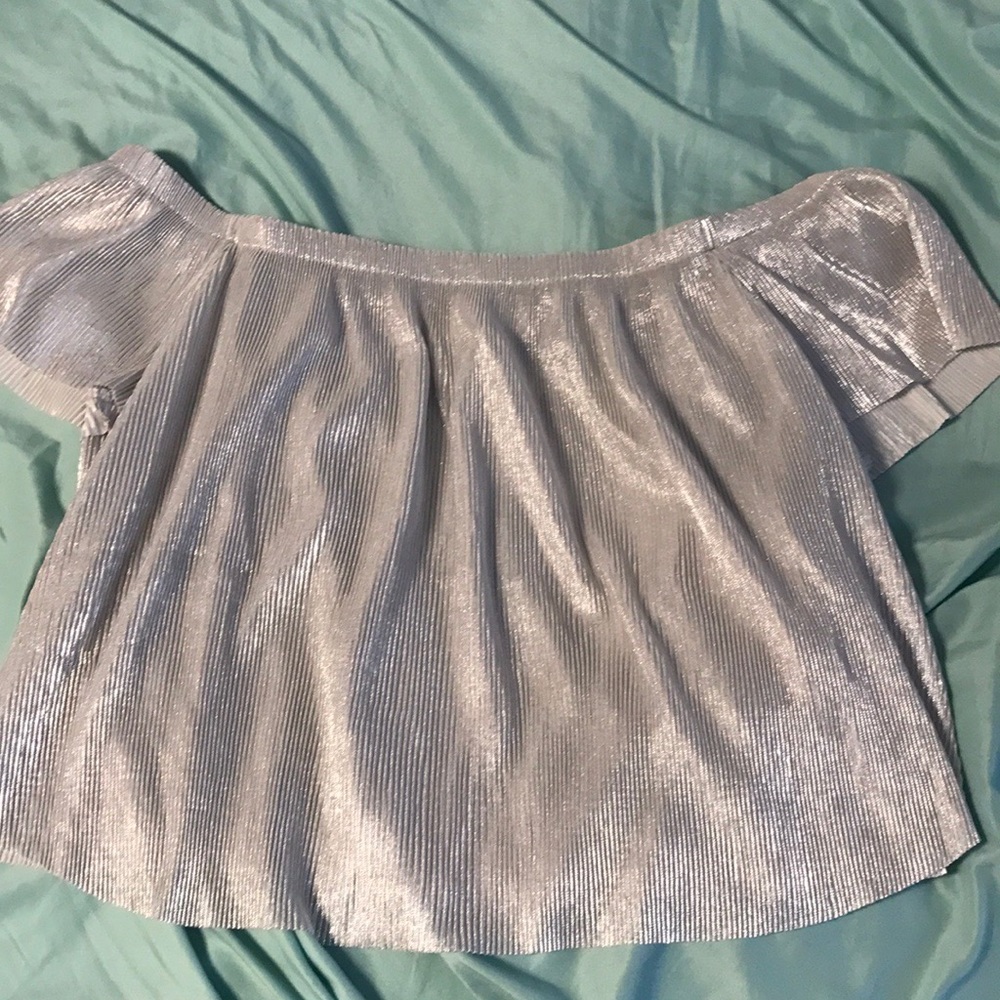 Off the shoulder metallic top XL